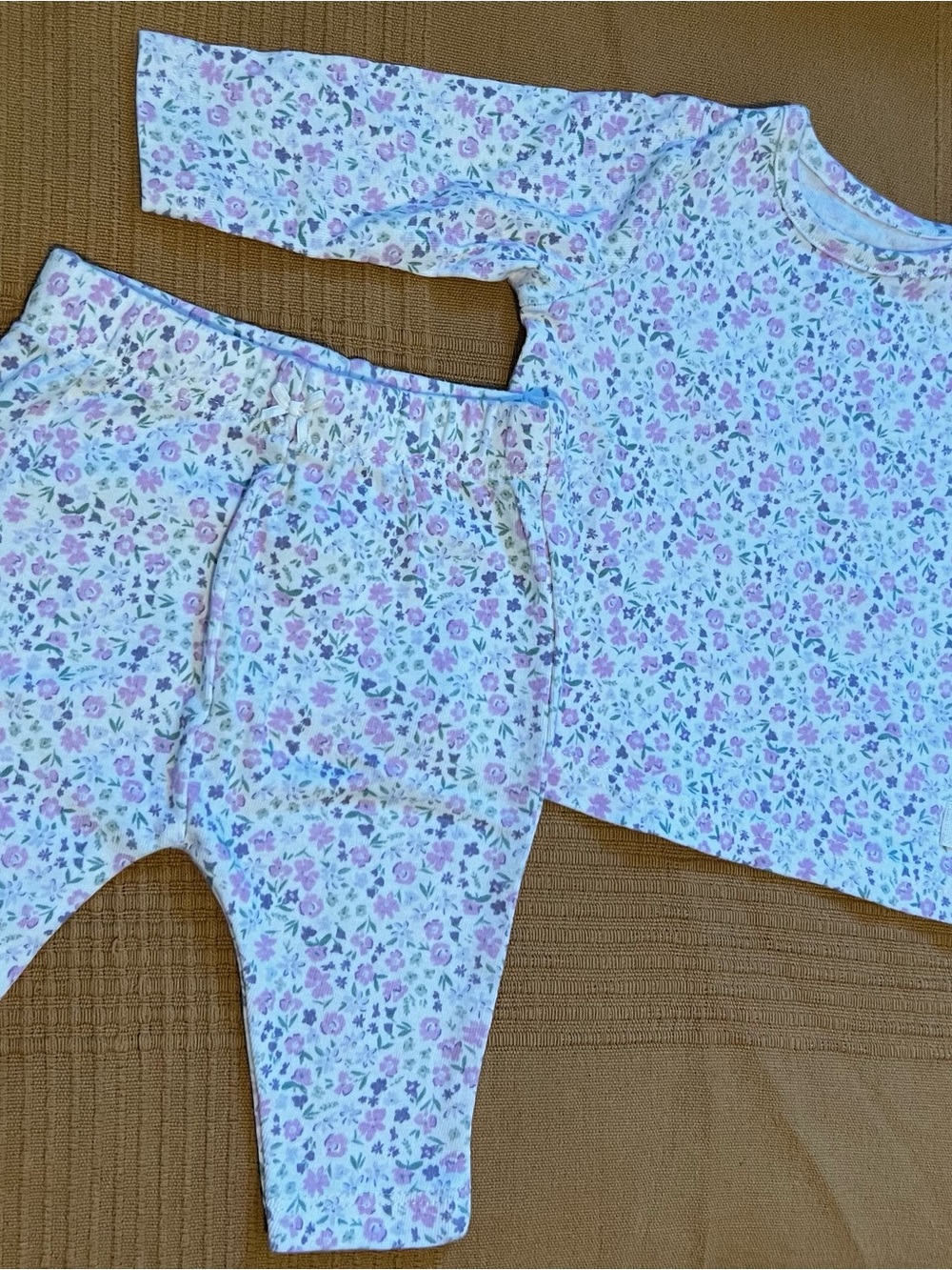 Carter’s Baby girl Floral Long-Sleeve Pajama Set – Pink/purple Floral prints
